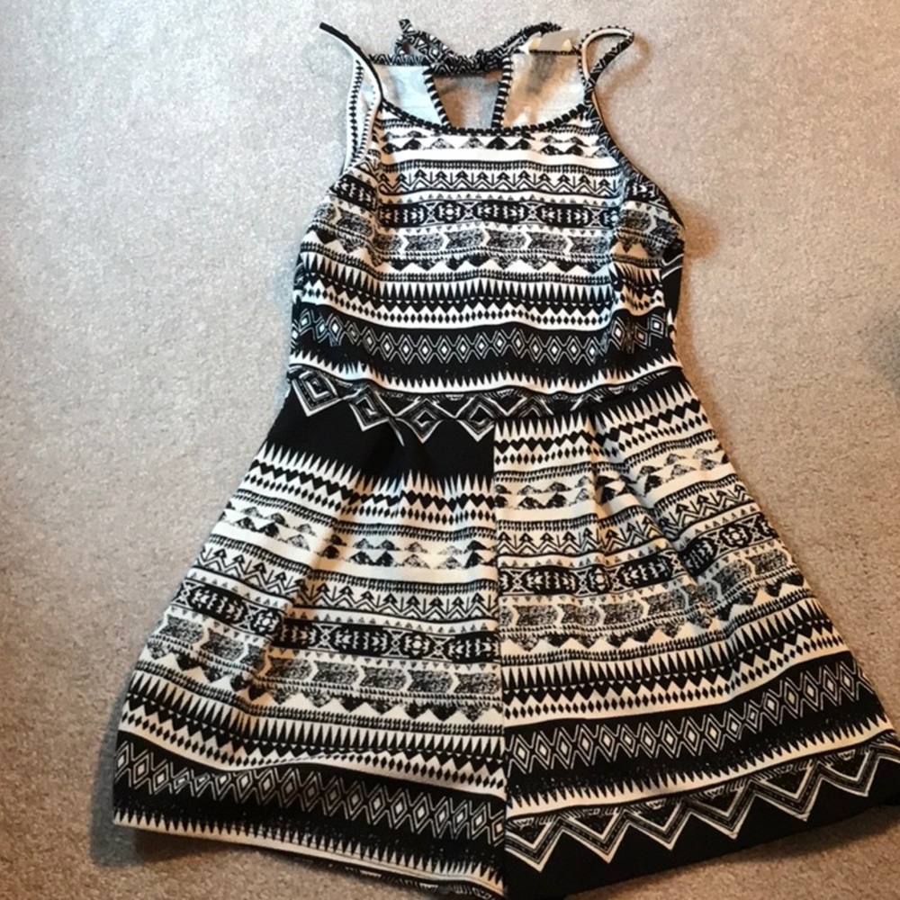 Cute romper!